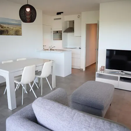 In With Pool & Terrace, Cleaning Included Nieuwpoort