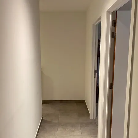 Lägenhet In With Pool & Terrace, Cleaning Included *