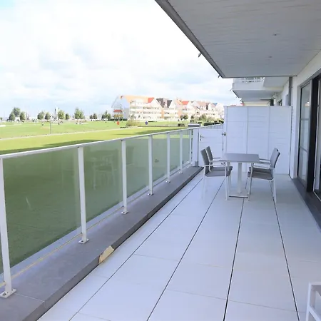 In With Pool & Terrace, Cleaning Included *