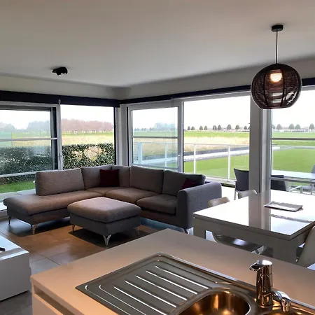 In With Pool & Terrace, Cleaning Included Lägenhet Nieuwpoort